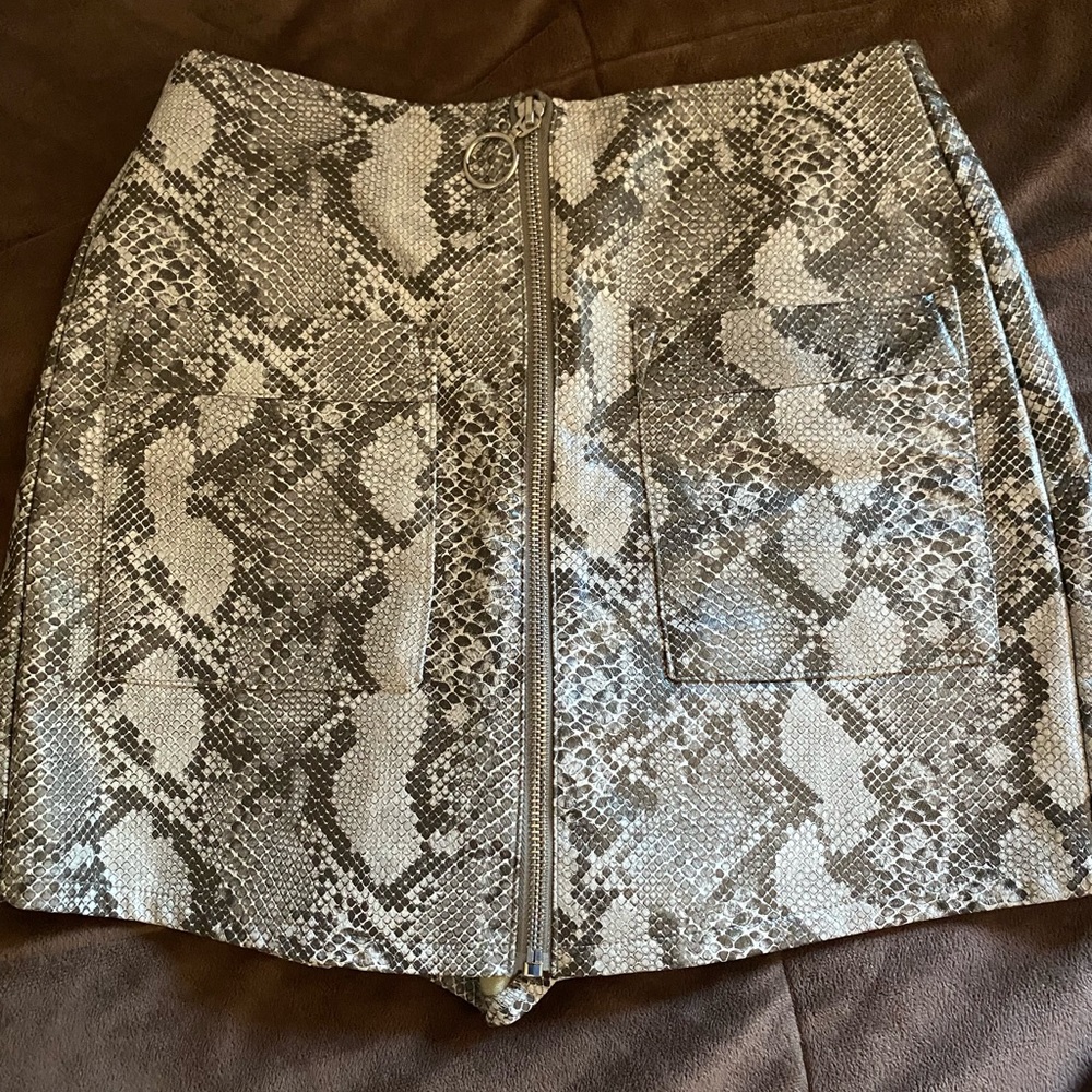 Faux leather snake print skort